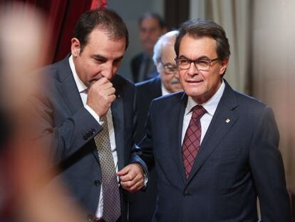 El consejero Espadaler junto al Presidente de la Generalitat, Artur Mas.