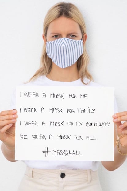 Karolina Kurkova - La modelo checa ha puesto en marcha la iniciativa #Masksforall (Máscaras para todos). En colaboración con la firma textil Billie Blooms, ha puesto a la venta una línea de mascarillas de tela reutilizables para niños y adultos y por cada unidad despachada donará otra a trabajadores esenciales y a los bancos de alimentos de Nueva York y Miami.