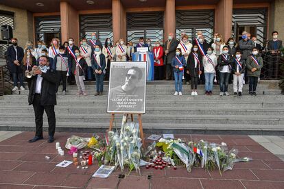 Homenaje al profesor asesinado Samuel Paty, en Poissy, cerca de París, el pasado octubre.