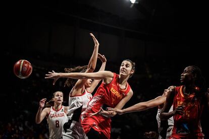 Alba Torrens, durante el partido ante Canadá.