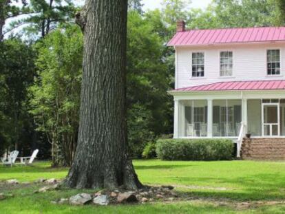 La casa principal de Andalusia Farm, donde residía la escritora estadounidense Flannery O’Connor. 