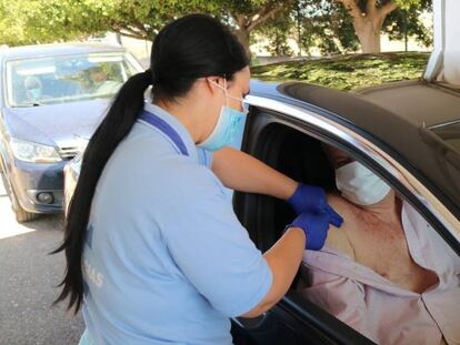 La incidencia continúa a la baja con 5.701 nuevos contagios