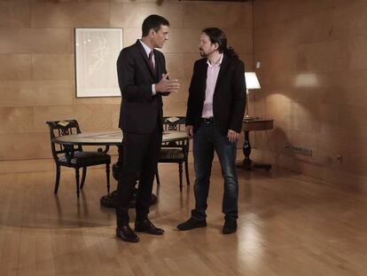 El presidente del Gobierno en funciones, Pedro Sánchez, y el líder de Unidas Podemos, Pablo Iglesias, durante una de sus reuniones en el Congreso.