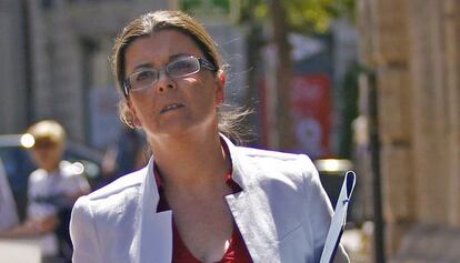 Cristina Ibáñez, gerente del PP valenciano, llega a declarar como imputada en el 'caso Gürtel'.