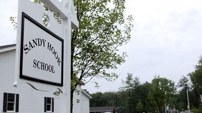 Foto de archivo del colegio Sandy Hook, en Newtown, Connecticut.