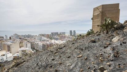 Estado en que qued&oacute; la zona del incendio de Cullera el pasado mes de abril.