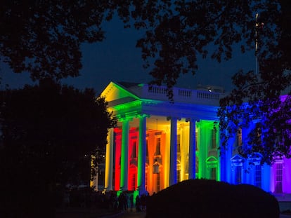 La Casa Blanca con los colores del orgullo, en una foto de archivo.