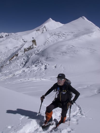 Carlos Soria asciende la monta&ntilde;a Dhaulagiri (8.167 metros).