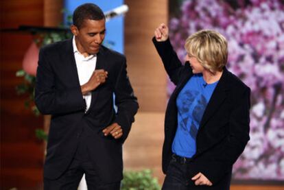 Barack Obama baila con Ellen DeGeneres en televisión.