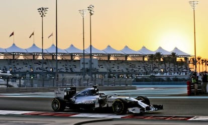 Lewis Hamilton en la segunda sesi&oacute;n de entrenamientos libres.