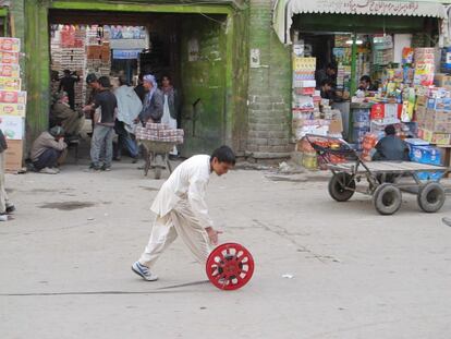 'Reel-Unreel', 2011, obra de Francis Alÿs en Kabul, Afganistán.