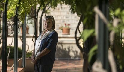 Maria Teresa Cabré, nova presidenta de l'IEC, al pati de la institució.