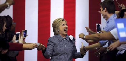 La candidata del partido Demócrata de los Estados Unidos, Hillary Clinton, a su llegada a Carolina del Norte.