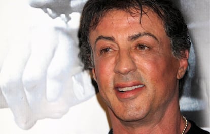 Durante la última década, Sylvester Stallone se ha sometido a varias intervenciones de cirugía estética que han transformado su rostro. En la imagen, el actor durante el estreno de 'Transporter 3' en Las Vegas, en 2008.
