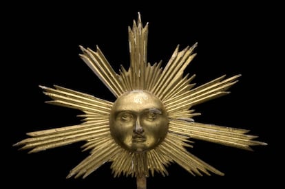 Una figura del Sol hecha en madera en torno a 1700, de autor desconocido.