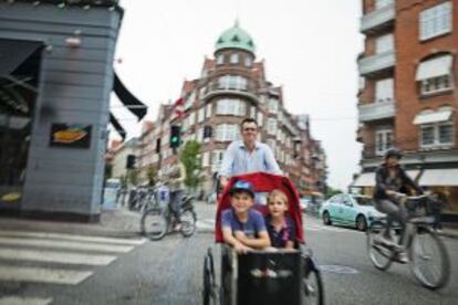 Ciclistas en el barrio de Vesterbro, en Copenhague.