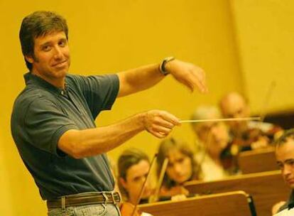 Emilio Aragón, en un ensayo.