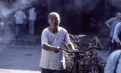 “A mí me gusta ver en el interior de las imágenes a las personas todavía vivas, pensando, ensimismadas, como apartadas de la realidad, con esa vida interior, esa determinación que las hace diferentes a las demás, más allá del tiempo”, decía Ontañón de su manera de trabajar.