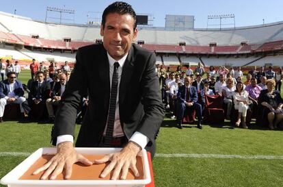 Palop deja como recuerdo la marca de sus manos.