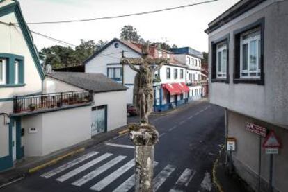 Centro de Cruceiro de Roo que marcó el eje de 800 metros en el que se estudió la incidencia del cáncer desde 2015.