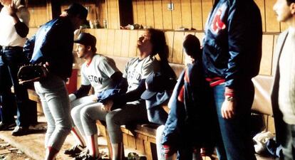 En 1984, los Red Sox perdieron la Serie Mundial ante los Mets de Nueva York, quizá el segundo equipo más dado a la derrota del béisbol estadoundiense; acontecimiento que les dejó con las caras que pueden verse en la foto.