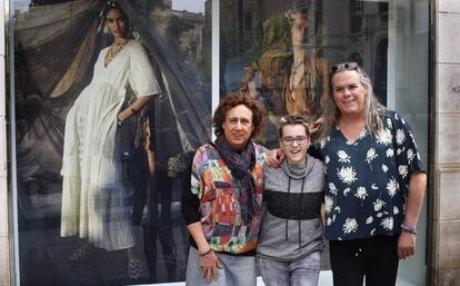 Des de l'esquerra, Patricia Vianor, Nico Mayolas i Rosa Maristany.