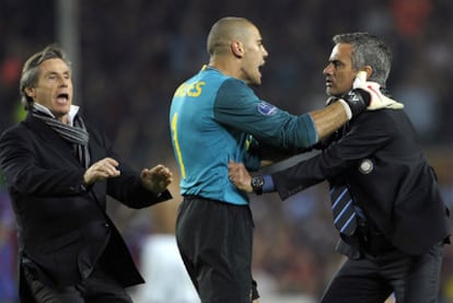 Victor Valdés recrimina con dureza a Mourinho su manera de celebrar la victoria tras el partido