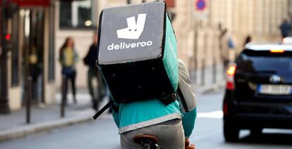 Un repartidor de Deliveroo.