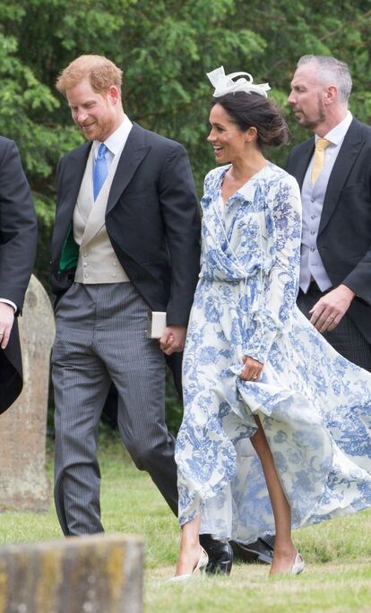 El primer acto más allá de la agenda de la familia real fue la boda de Celia McCorquodale, hija de Lady Sarah McCorquodale, hermana de Diana. El enlace de la prima de Enrique se celebró el 17 de junio de 2018.