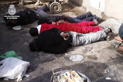 Integrantes del clan de los Gordos, detenidos durante la redada policial en Valdemingómez.