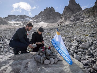 ‘Funeral’ en Suiza por la desaparición del glaciar Pizol