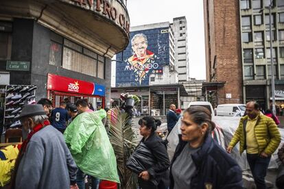 Panorámica en San Victorino, con un mural de Macondo y Gabriel García Márquez.