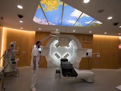 Sala de la unidad de protonterapia de la Clínica Universidad de Navarra en Madrid.