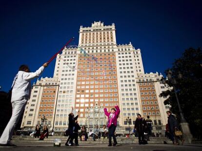 Los 25 pisos del Edificio España son el emblema de los inmuebles abandonados en el centro de Madrid.