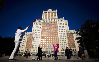 Los 25 pisos del Edificio España son el emblema de los inmuebles abandonados en el centro de Madrid.