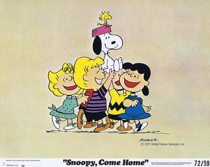 'Snoopy vuelve a casa' (Bill Melendez, 1972)

	De la galería de personajes creados por Charles Schulz, Snoopy estaba llamado a ocupar un lugar preferente como no podía ser de otro modo. Frente a los neuróticos, acomplejados y problemáticos compañeros, Snoopy sabe que ponerle fantasía –y un poco de pragmatismo– a la vida es la mejor filosofía y manera de sobrevivir.