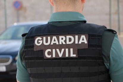 Una foto de archivo de un agente de la Guardia Civil. 