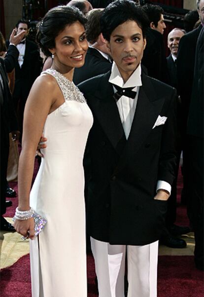 Manuela Testolini y Prince, en una imagen de la ceremonia de entrega de los Oscar del año pasado.