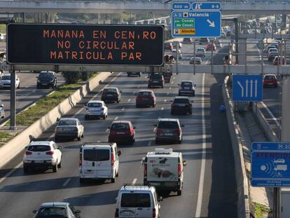 Paneles informativos M-30 con la prohibici&oacute;n de entrar a Madrid el a&ntilde;o pasado. 