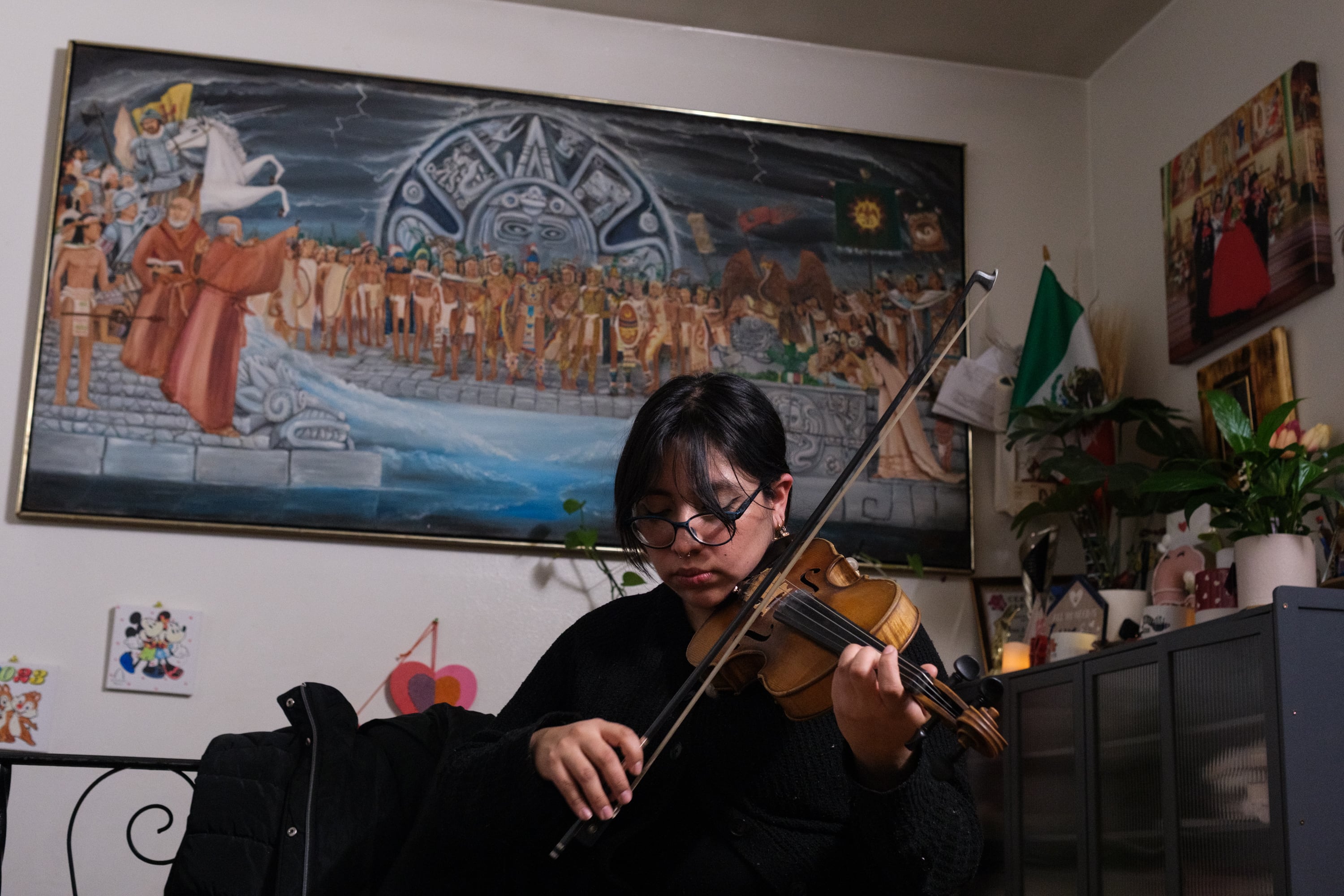 Dyana ensaya en su casa, en Queens, el 7 de marzo.