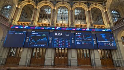 Paneles de la Bolsa española.