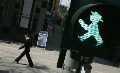 El Ampelmännchen, hombrecillo de los semáforos de Berlín.