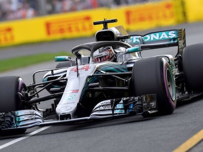 Lewis Hamilton en el circuito Albert Park en el GP de Australia