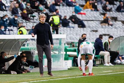 Pablo Alfaro, durante el partido contra el Getafe en Córdoba.