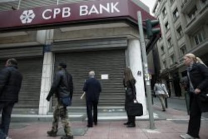 Los bancos de Chipre permanecer&aacute;n cerrados hasta el martes.