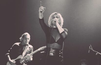 Concierto de Aurora and the Betrayers.
