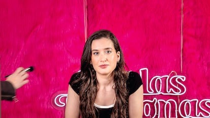 Victoria Martín, fotografiada en el estudio donde realiza el 'videopodcast' 'Malas personas', con el que obtuvo un Premio Ondas.