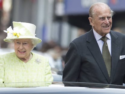 A rainha Elizabeth II e o príncipe Philip durante o penúltimo no aniversário da monarca, em 21 de abril de 2016.