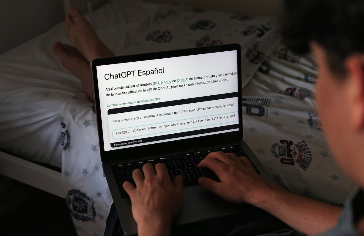 “En mi círculo casi todos hemos usado la IA como estimulación”: los jóvenes ya hacen ‘sexting’ con chatbots