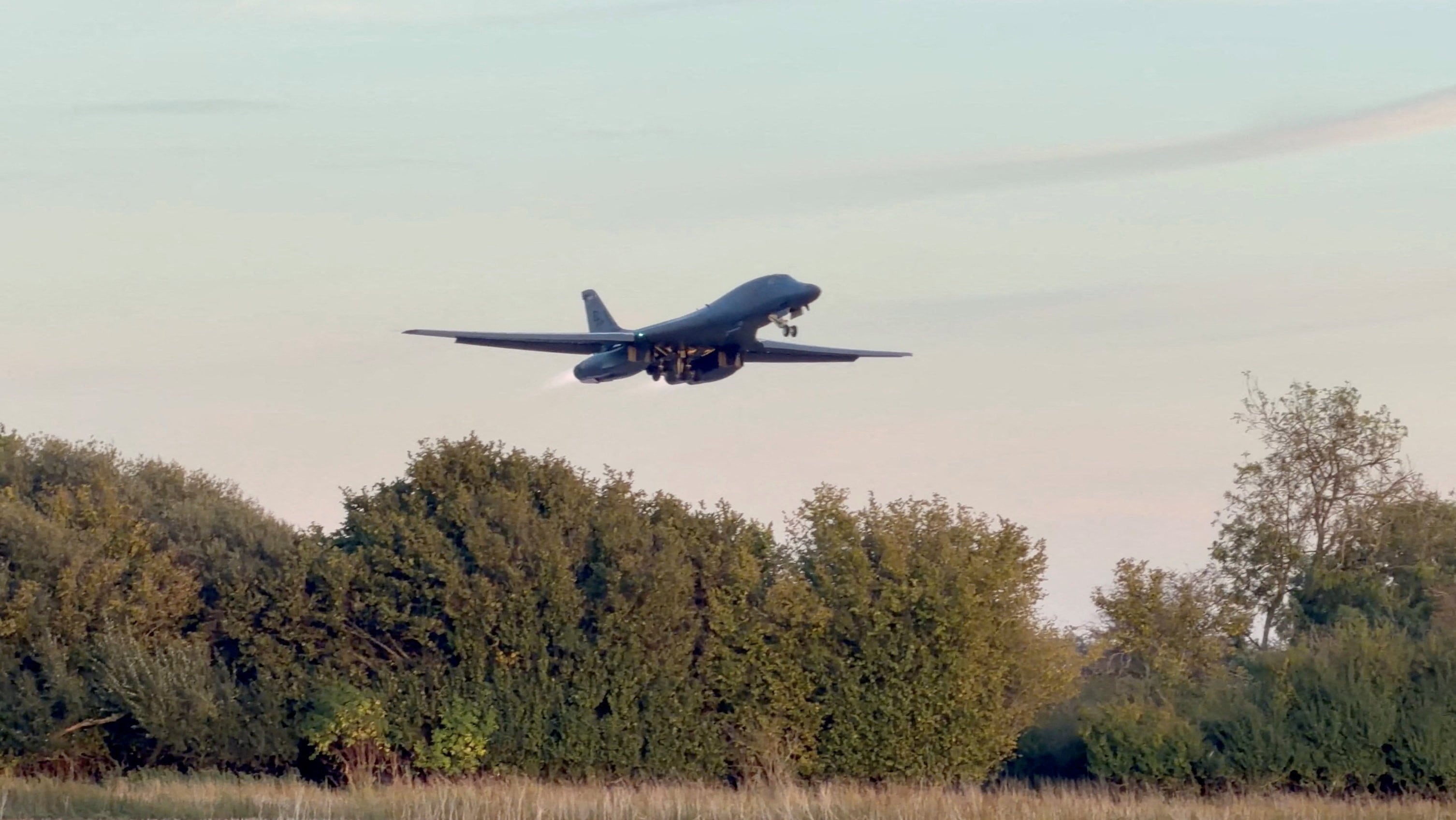 Les États-Unis ont retiré leurs bombardiers de la base britannique Fairford pour une attaque possible avec des drones iraniens